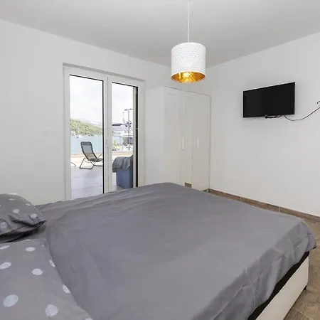 בית נופש House 25