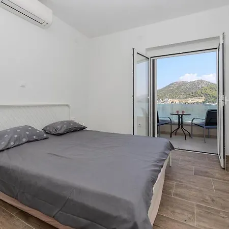 בית נופש House 25 מרינה