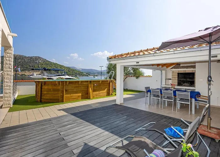 House 25 Marina