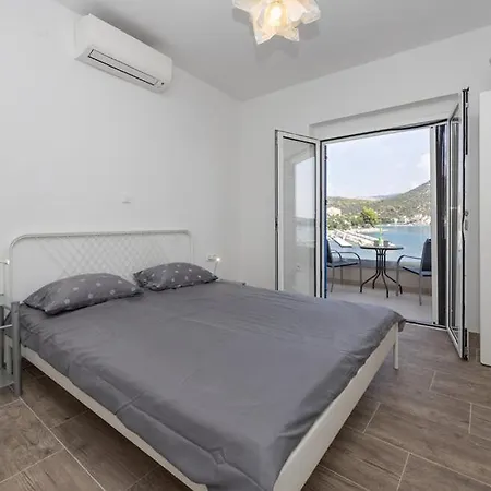 度假居 House 25 玛里纳